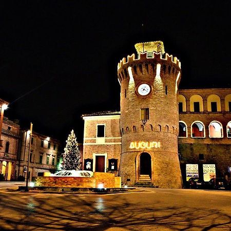 B&B Reillys Montecarotto Bagian luar foto
