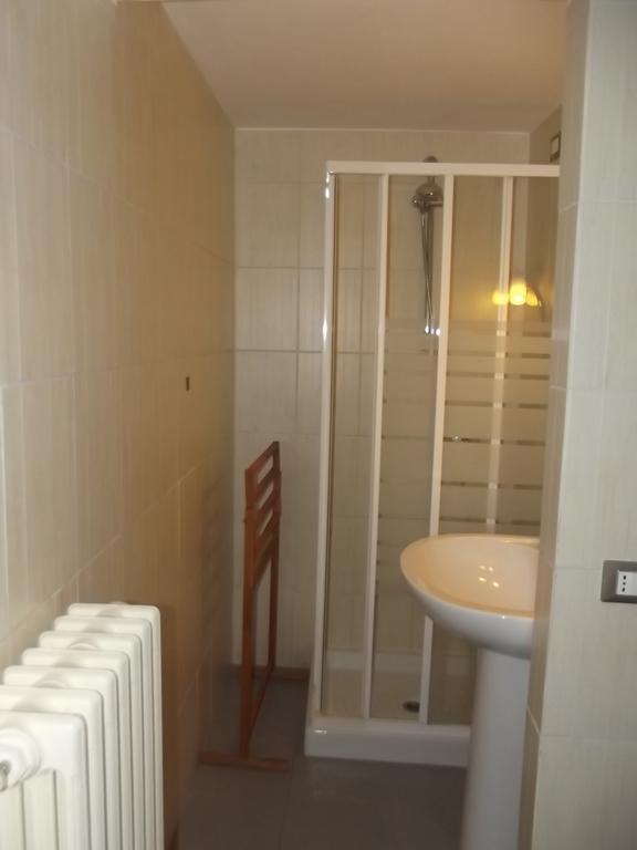 B&B Reillys Montecarotto Bagian luar foto