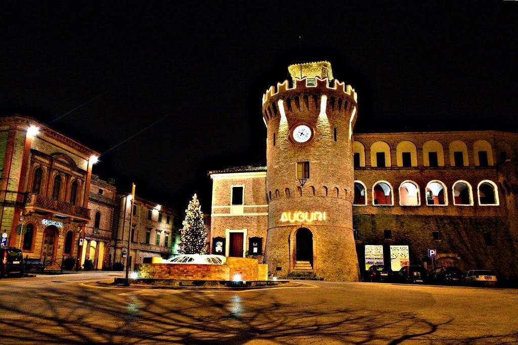 B&B Reillys Montecarotto Bagian luar foto